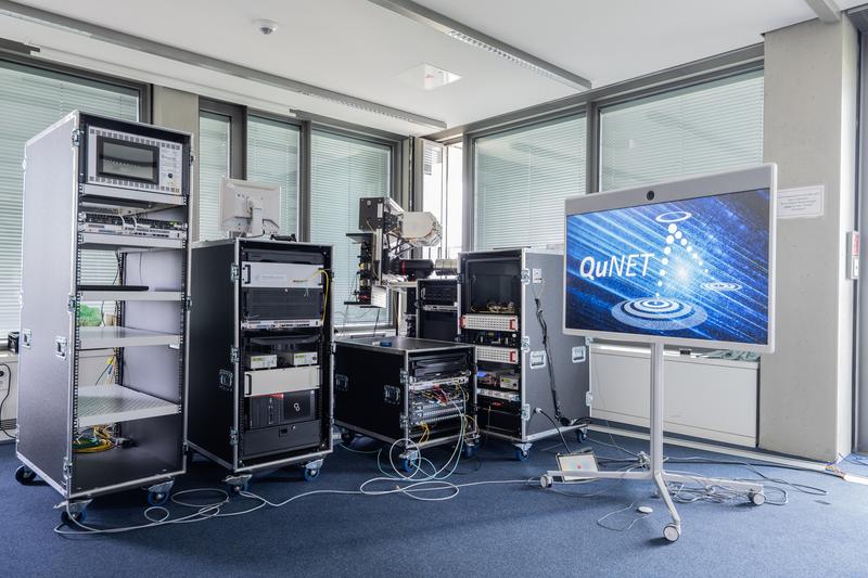 Today, for the first time, a quantum-encrypted video conference was established between two German federal agencies. Shown in this picture: the technology setup on the side of BMBF.