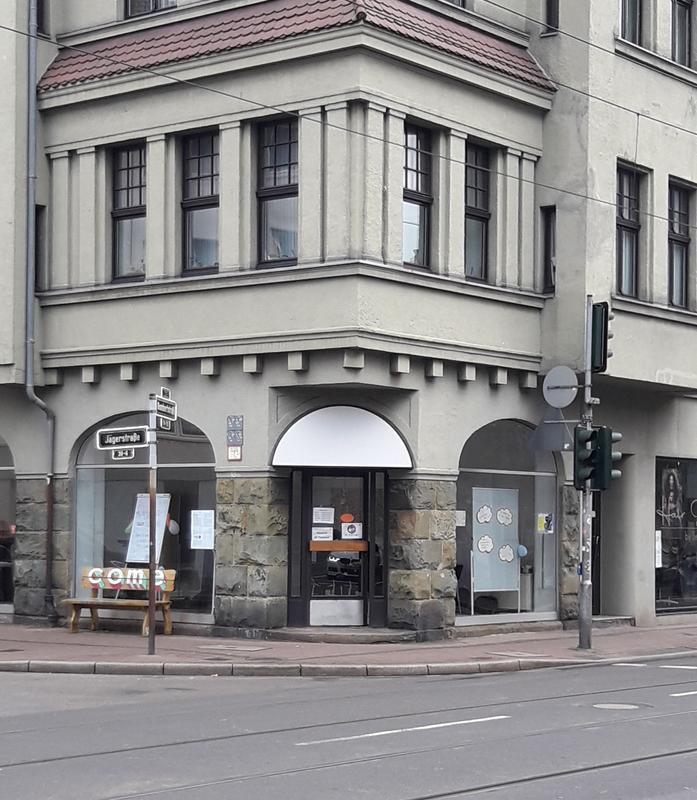 Der Pop-Up-Befragungsladen auf der Gumbertstraße 79 in Düsseldorf-Eller.