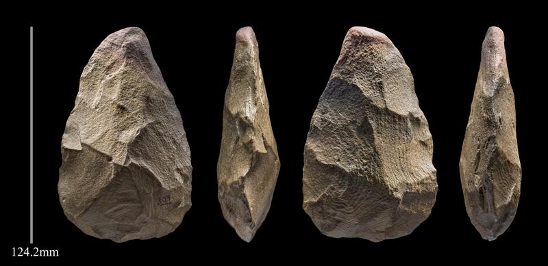 Ein 400,000 Jahre altes „Handaxt“ -Steinwerkzeug von Khall Amayshan 4