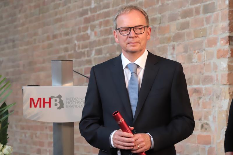 Hans-Uwe Simon neuer Präsident der MHB