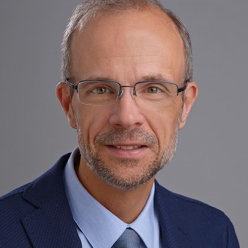 Prof. Dr. Roland Norer