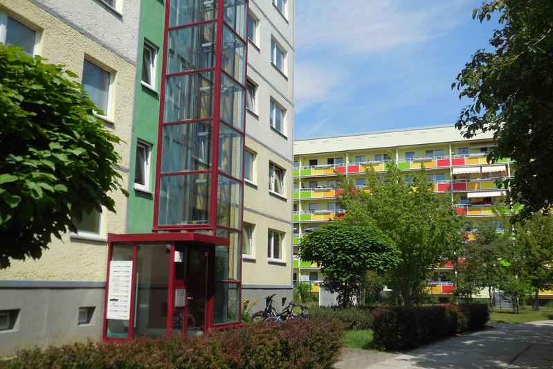 Der überwiegende Teil des Wohnungsbestands in Leipzig-Grünau ist mittlerweile saniert. Entscheidendes Qualitätsmerkmal ist die Verfügbarkeit eines Aufzugs. 