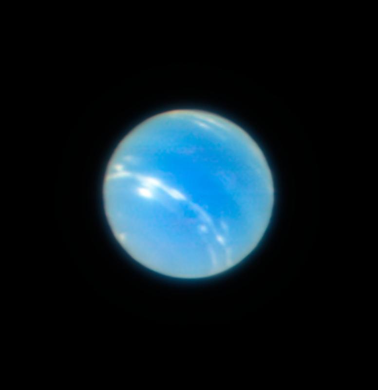 Der äußerste Planet unseres Sonnensystems, Neptun, auf-genommen mit adaptiver Optik mit dem MUSE-Instrument am Very Large Telescope in Chile.