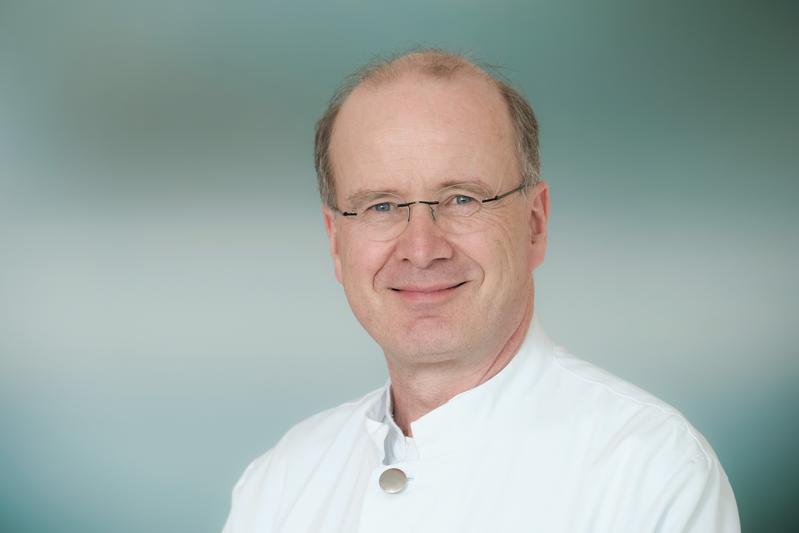 Prof. Dr. Uwe Kehler, Chefarzt der Neurochirurgie der Asklepios Klinik Altona (Hamburg)