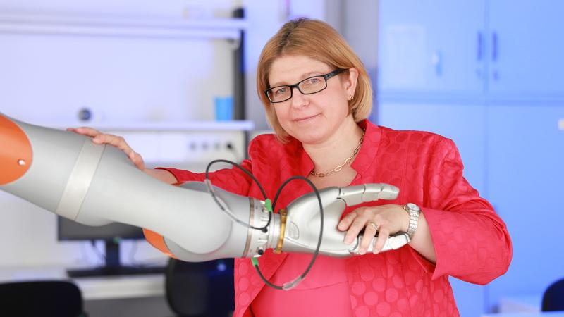Prof. Dr. Ulrike Thomas von der TU Chemnitz koordiniert den Zukunftscluster "SmaRTHI".