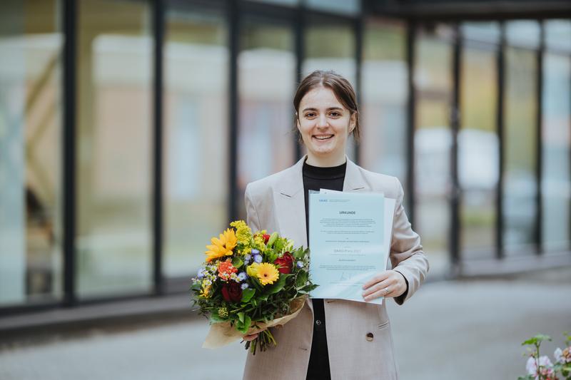 Blerta Kastrioti aus Albanien erhält in diesem Jahr den DAAD-Preis für herausragende ausländische Studierende an der HWR Berlin