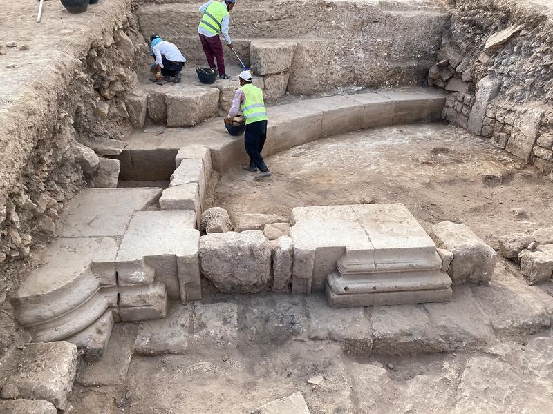 Excavation work in the apse of the temple