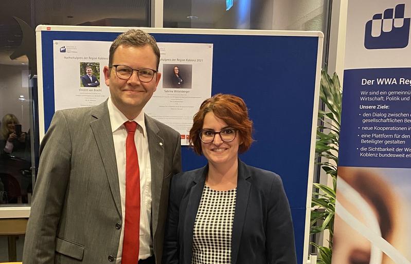 Sabrina Wittelsberger mit Prof. Dr. Ralf Haderlein, Leiter des zfh