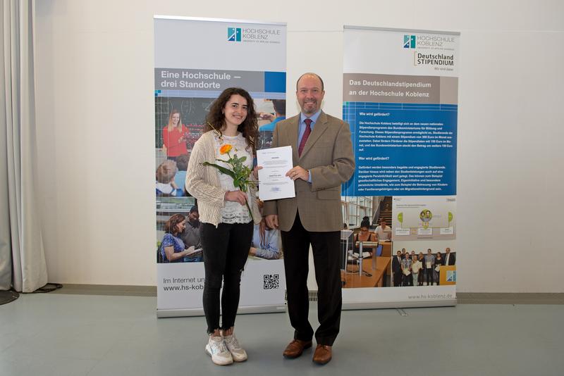 Natalia Obikhod mit ihrem Laudator Prof. Dr. Claus-Michael Langenbahn