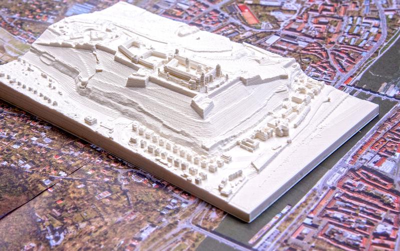 3D-Drucke wie dieses Abbild der Würzburger Festung ermöglichen die dreidimensionale Darstellung von Kartenmaterial. 