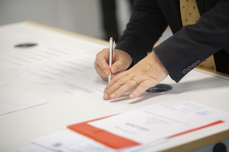 Um Studiengänge für Berufsfelder im Öffentlichen Dienst und in der Verwaltung bekannter zu machen, haben Hochschulen für den öffentlichen Dienst einen Förderverein gegründet.