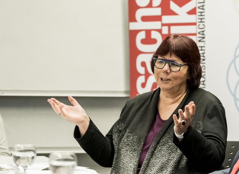 Prof. Barbara Schwarze ist Initiatorin und wissenschaftliche Leiterin des Niedersachsen-Technikums und hat den Girls‘ Day ins Leben gerufen. 