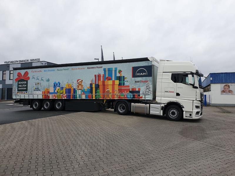 Transport-LKW an der Sammelstelle in Braunschweig