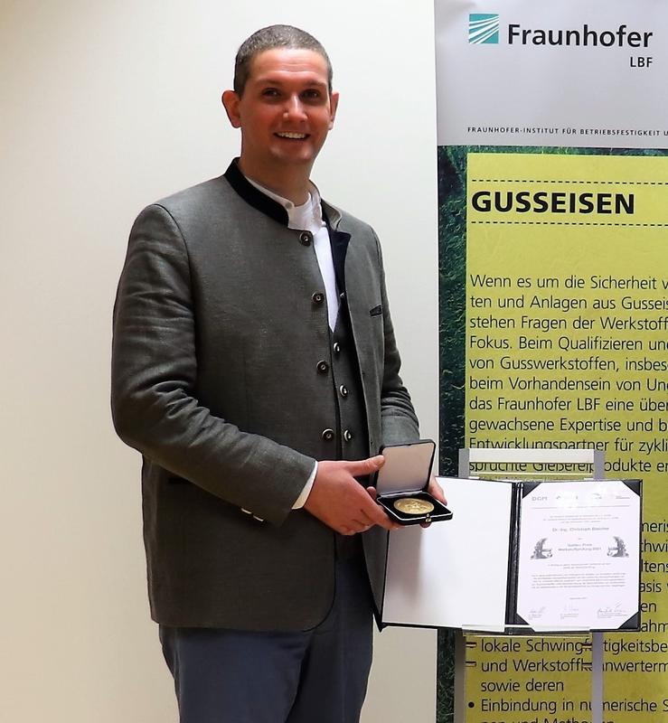 Dr. Christoph Bleicher wurde am 2. Dezember 2021 mit dem Galileo-Preis der DGM ausgezeichnet.