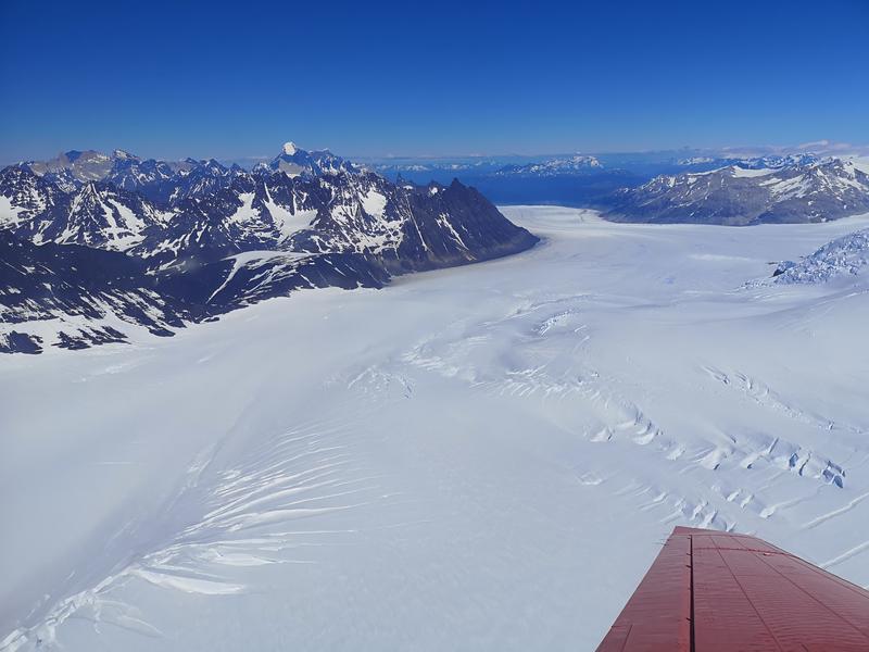 Bisher gibt es nur wenige vergleichbare Daten für so schwer zugängliche Regionen wie Patagonien, Alaska, Grönland oder Antarktis. Von oben wirkt die Landschaft unberührt – dennoch können die Forschenden bereits sehr große Veränderungen feststellen.