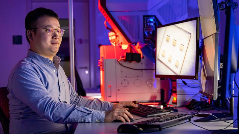 Dr. Minshen Zhu warb für sein exzellentes Forschungsvorhaben im Bereich "Smart Dust" den ersten ERC Grant für die TU Chemnitz ein.