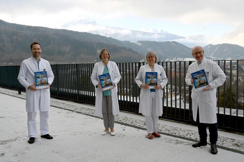 vl. Christian Lechner, Daniela Karall, Sabine Scholl-Bürgi, Thomas Müller vom Department für Kinder- und Jugendheilkunde an der Medizinischen Universität Innsbruck.