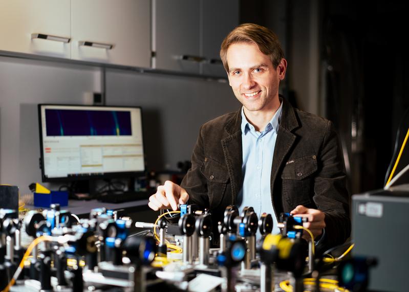 Seit Herbst 2018 forscht Tobias Huber am Lehrstuhl für Technische Physik der Uni Würzburg.