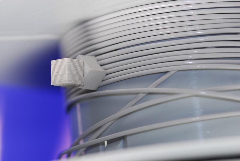 Kupferdotierter Katalysator in Schichtsilikaten kompoundiert in Filamenten für das Fused Filament Fabrication (FFF) 3D-Druckverfahren. 