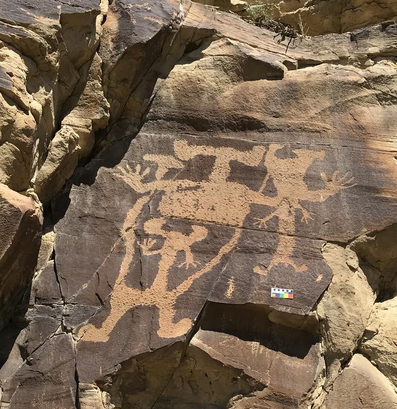 Fundstelle Legend Rock: Darstellung eines großen, menschenähnlichen Wesens, auch Anthropomorph genannt. 