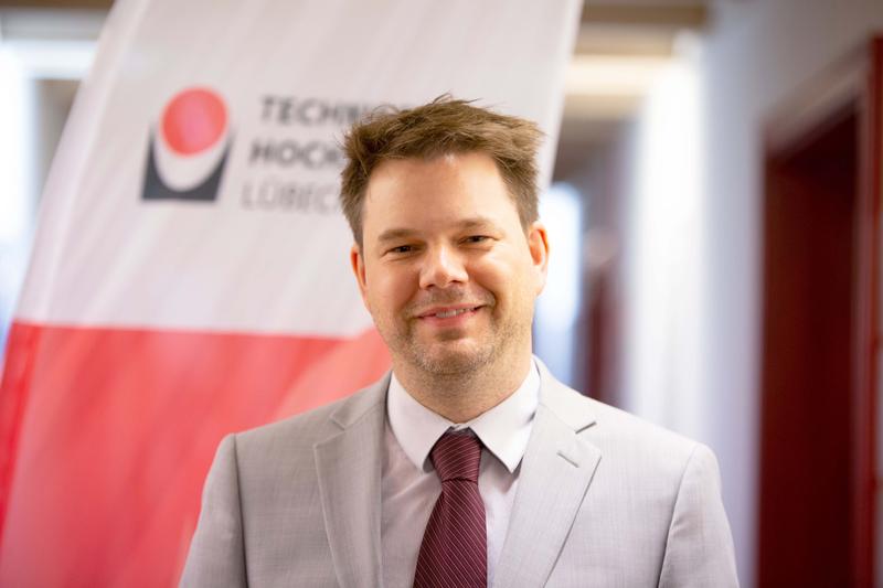 Dr. Raphael Kampmann ist der neue Professor für Baustofftechnologie an der TH Lübeck