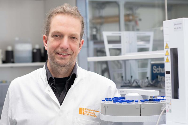 Prof. Thomas Grützner forscht am Institut für Chemieingenieurwesen der Universität Ulm