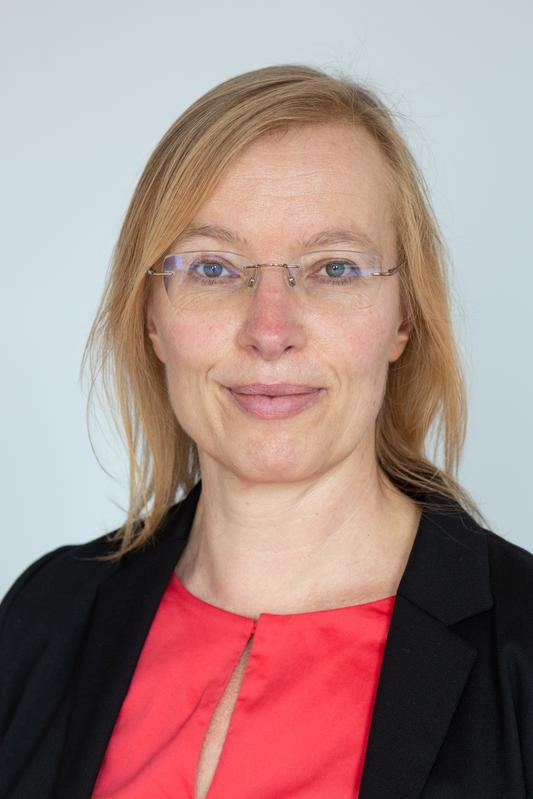 Prof. Dr. Anja Hilbert.