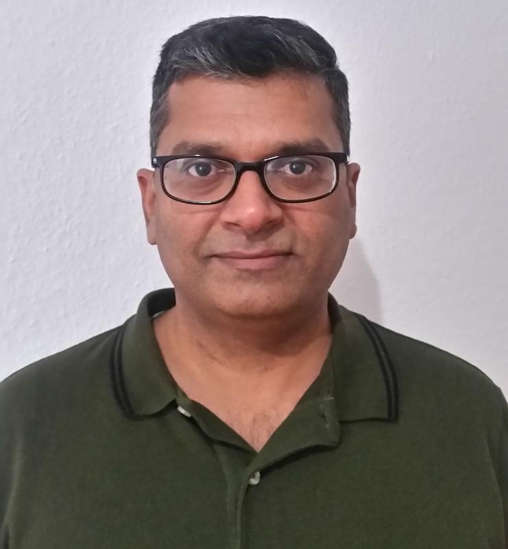 Dr. Gopinath Krishnamoorthy forscht zusammen mit Witzenrath zu den Resistenzmechanismen von P. aeruginosa. 