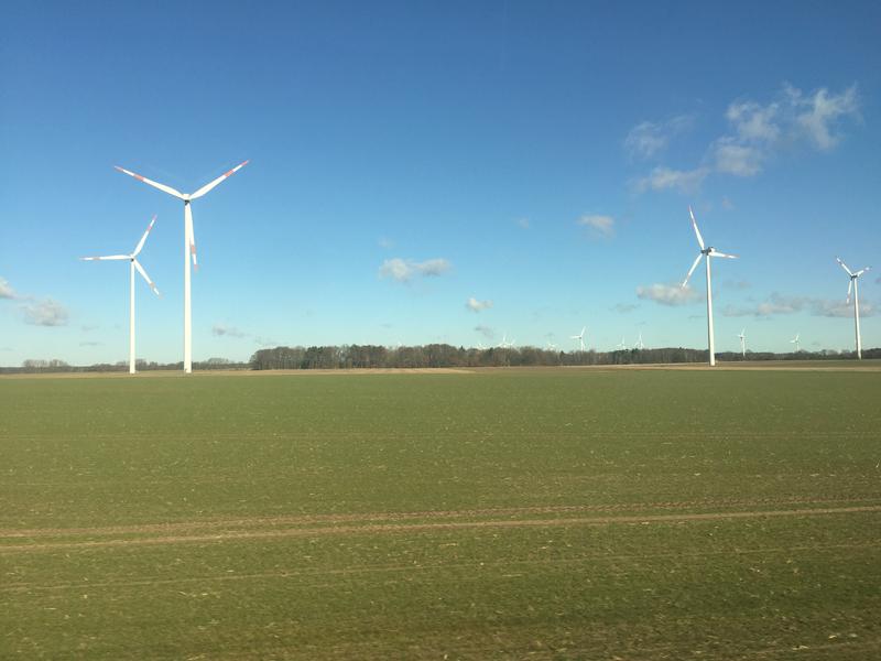  Der weitere Ausbau erneuerbarer Energien, etwa der Windkraft, ist ein wichtiger Baustein, um das Fortschreiten des Klimawandels einzudämmen.