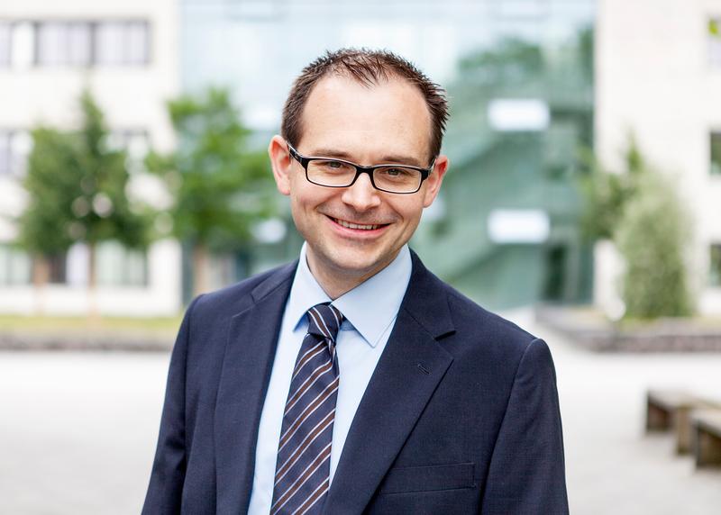 Portrait Prof. Dr.-Ing. Klaus Pantke