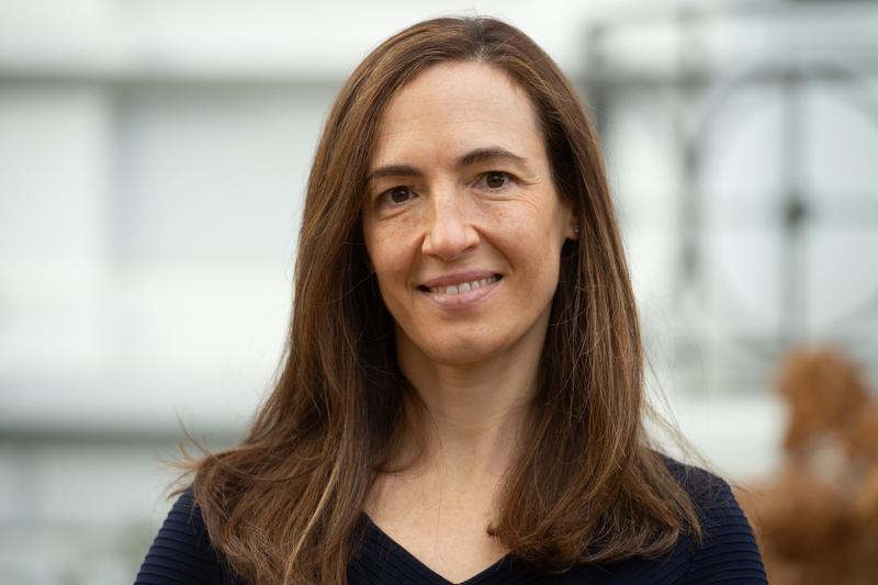 Prof. Dr. Carmen Ruiz de Almodóvar ist neue Schlegel-Professorin für Neurovaskuläre Zellbiologie an der Universität Bonn
