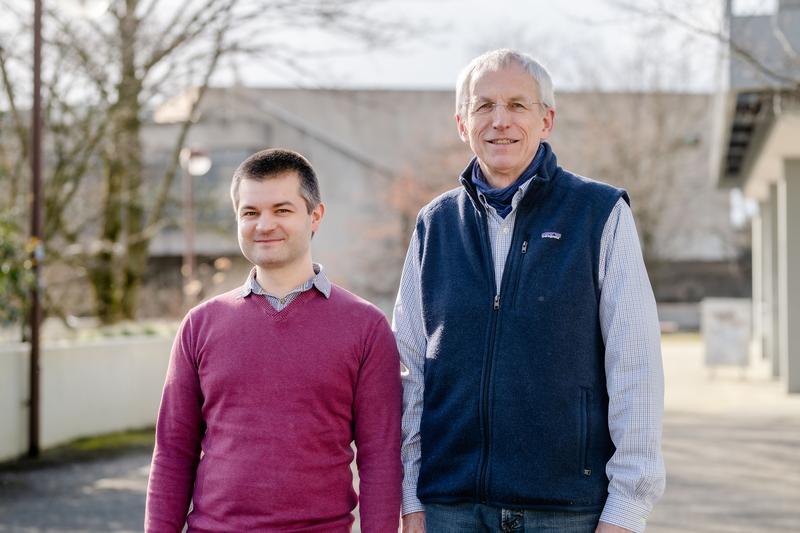 Michael Kallweiz (links) und Herold Dehling gehören zum Projekt „DigStat – Digitale Lerneinheiten in der Statistik“.