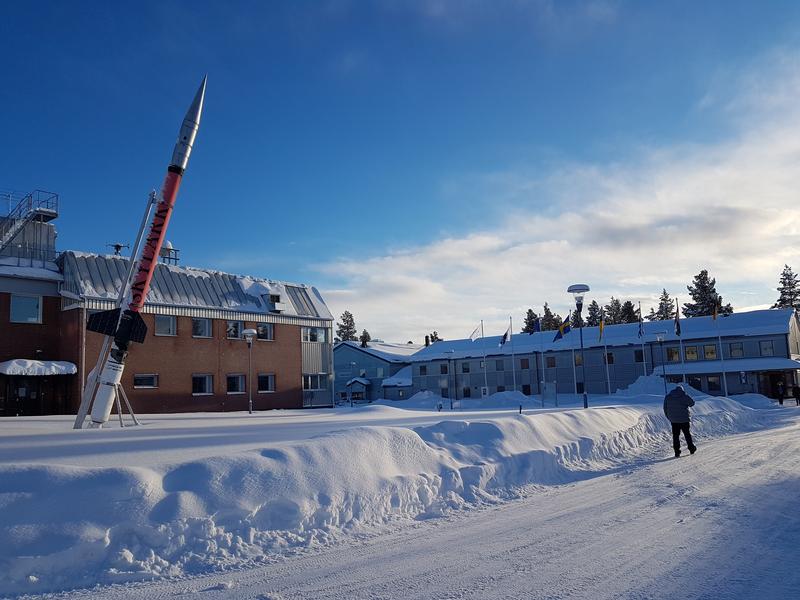  Raketenstartfeld in der Schneelandschaft an der Esrange Station bei Kiruna in Nordschweden