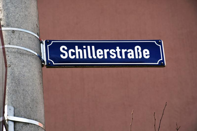 Goethe und Schiller gelten als zwei der bedeutendsten Dichter der deutschen Geschichte. Kein Wunder also, dass sie die beiden vordersten Plätze in der Liste der am meisten nach Personen benannten Straßen in Deutschland belegen.