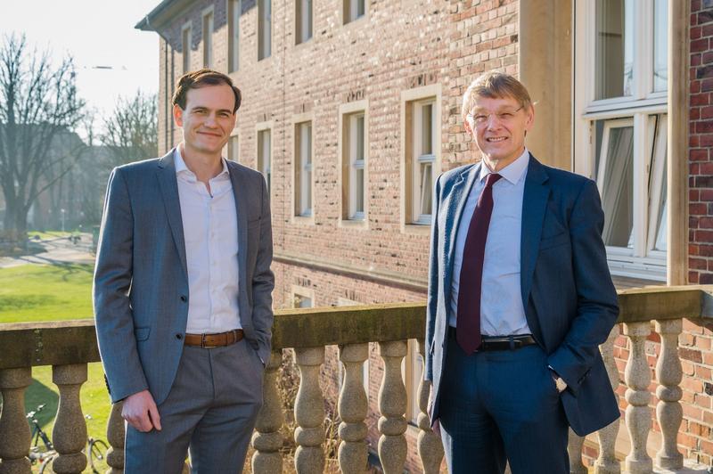 Erforschen mit PSYCH-STRATA fünf Jahre lang die Medikamenten-Resistenz bei psychischen Störungen: Klinikdirektor Prof. Dr. Bernhard Baune (r.) und Prof. Dr. Michael Zeller.