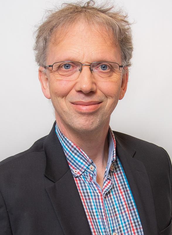 Dr. Volker Hielscher, wissenschaftlicher Leiter und Geschäftsführer des Instituts für Sozialforschung und Sozialwirtschaft in Saarbrücken, wird Honorarprofessor für Soziale Arbeit an der SRH Hochschule Heidelberg. 