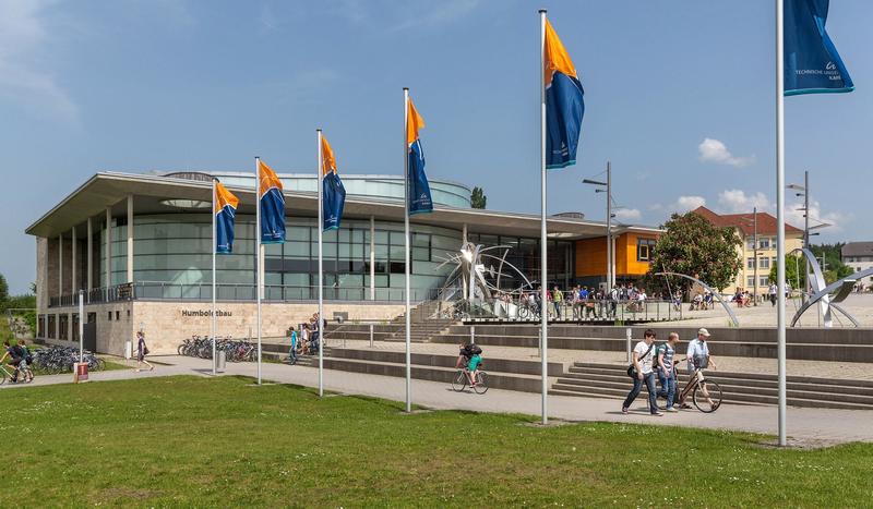 Der Humboldtbau, das größte Lehr- und Veranstaltungsgebäude der Universität, in dem „Wege ins Studium“ stattfindet