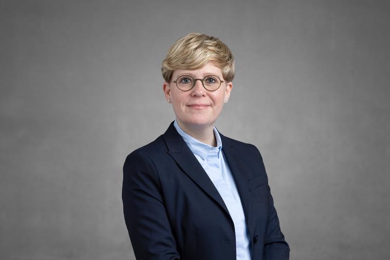 Prof. Dr. Barbara Lämmlein ist zur neuen Geschäftsführenden Direktorin des Center for Applied European Studies (CAES) gewählt worden.