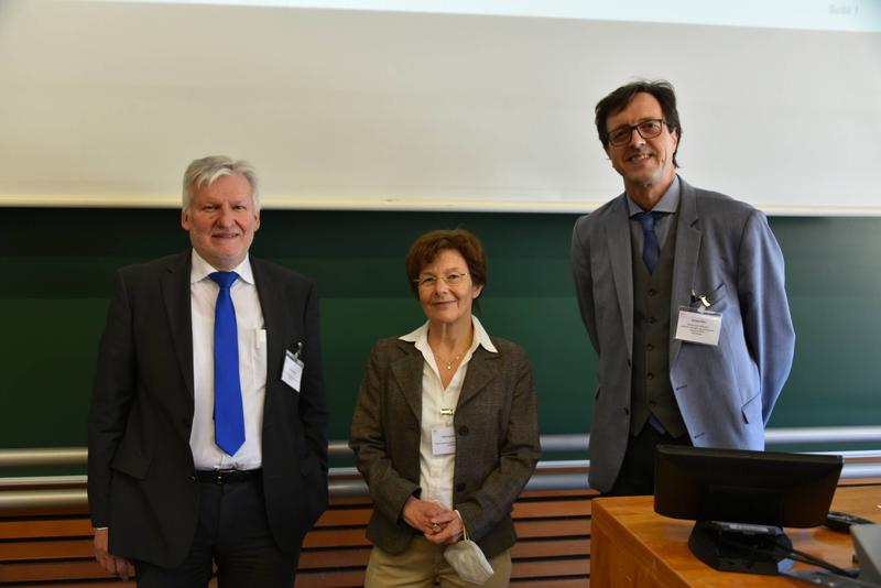 (v.l.n.r.) Roland Bach (Geschäftsfeldleiter TAE), Hedwig Neuhoff (Assistentin der Geschäftsfeldleitung Elektrotechnik), Professor Jürgen Ulm (Geschäftsführender Direktor das Institut für Digitalisierung und Elektrische Antriebe (IDA) am Campu