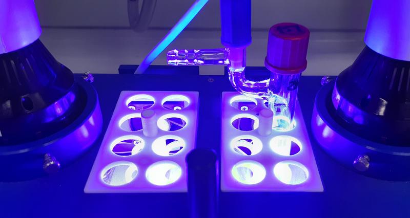 Die Münsteraner verwenden diesen Laboraufbau für die Photocycloaddition.
