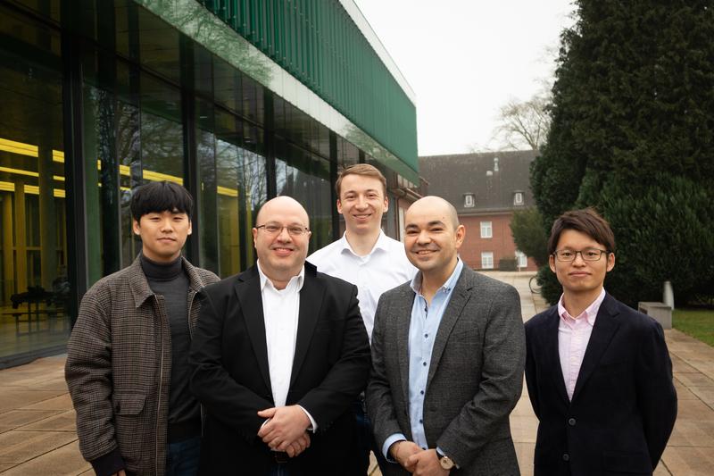 Researching future applications of 6G: Hyeon-Seok Rou (PhD candidate), Giuseppe Thadeu Freitas de Abreu (professor of electrical engineering), Niclas Führling (student), David González (project manager at Continental) and Hiroki Limori  (PhD candidate).