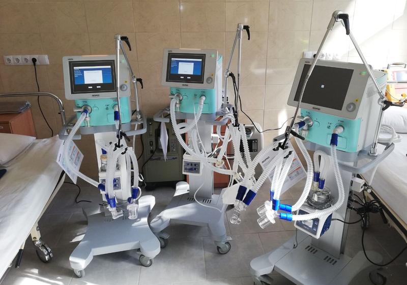 Wenige Tage später konnte die Spende übergeben und weiter verteilt werden. Unter anderem kommen die Geräte nun in einer Klinik in Mukachewo zum Einsatz.