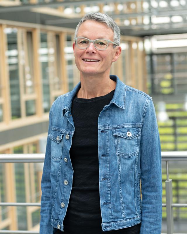 Prof.in Dr.in Dörte Heüveldop wurde vom Senat der HsH für weitere vier Jahre als nebenberufliche Vizepräsidentin gewählt.