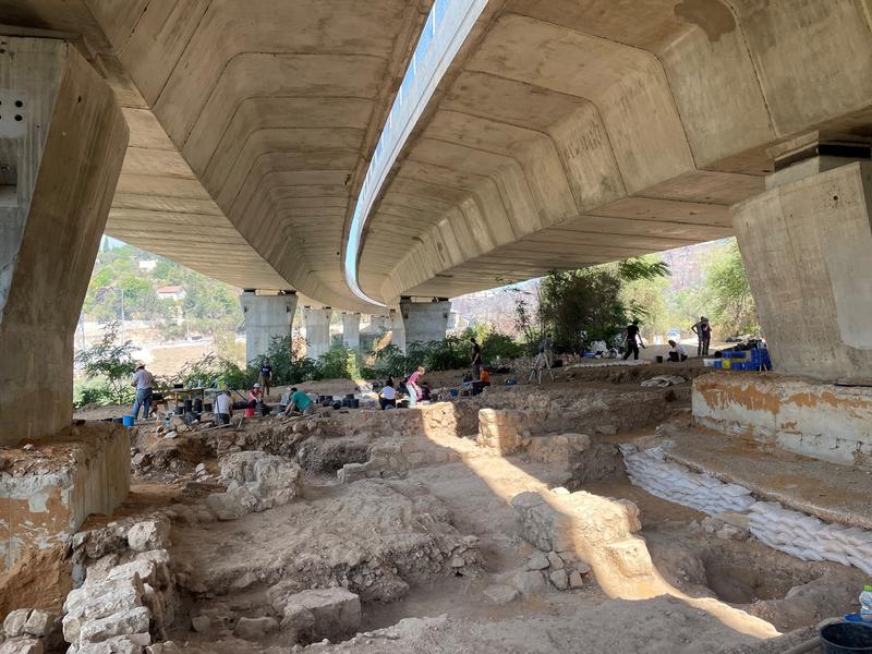 Die Grabung an der Schnellstraße nahe Jerusalem brachte überraschende Funde hervor. 