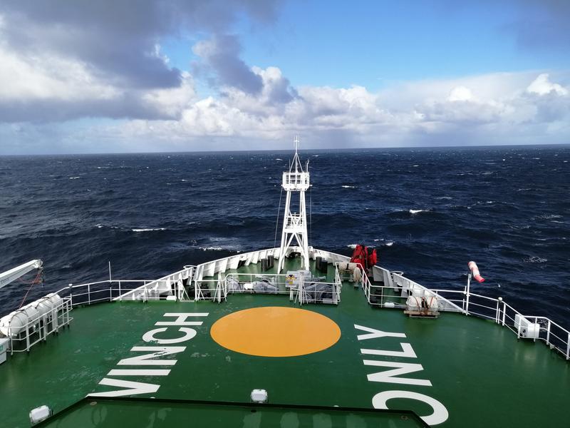 View from the research vessel SONNE on a microplastics expedition. Photo: Hereon/ Tristan Zimmermann