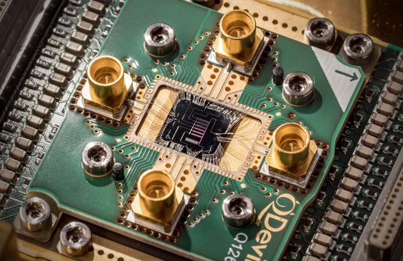 Chip mit Hybrid-Qubits