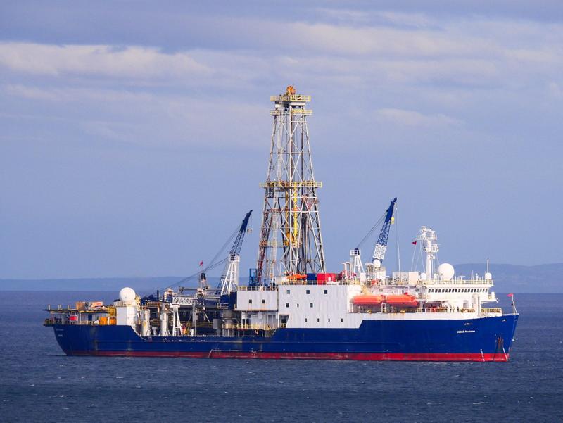 Drillship "JOIDES Resolution" with characteristic derrick.