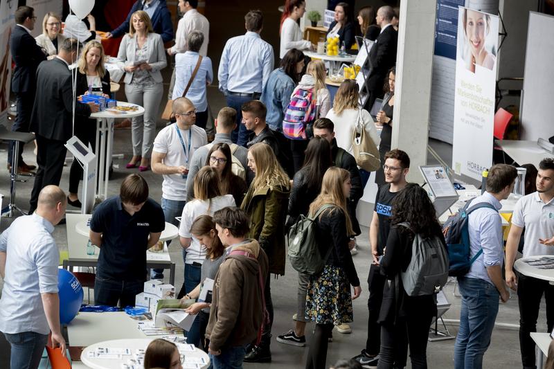 Messe für Networking & Karriere an der Hochschule Mainz