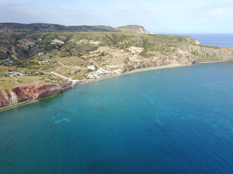 Die Bakterienmatten vor der Küste Milos‘ sind auch aus der Luft gut zu erkennen