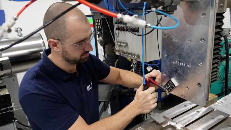 Das LZH forscht an einem geregelten Laserstrahlschweißprozess für Messing.